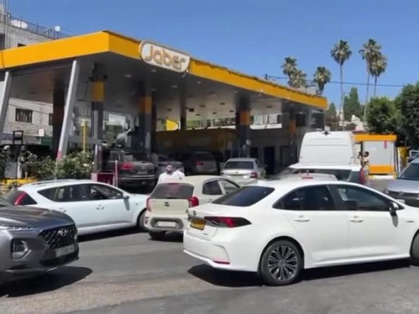 دغلس: لا داعي إلى التهافت على الوقود وما يدخل المحافظة يلبي احتياجاتها