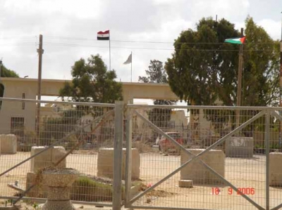 الامن المصري يرحل مندوب السفارة الفلسطينية في معبر رفح الى الاردن
