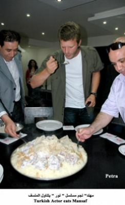 ألأردنيون يوجهون صفعة لبطل المسلسل التركي