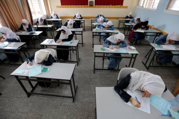 غزة: العمل الحكومي تصدر تصريحاً للمعلمين بشأن مكافآت الثانوية العامة