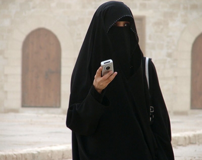 نساء سعوديات يعرضن الغالي والنفيس مقابل الزواج بـشخصيات مرموقة