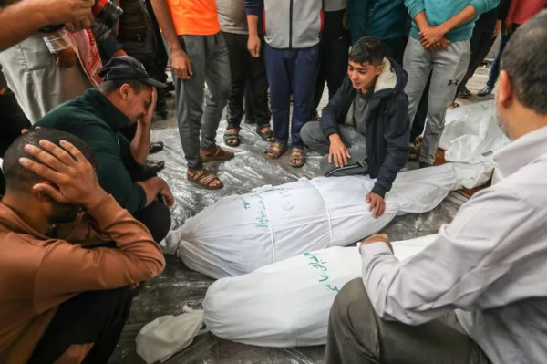 استشهاد ثلاثة فلسطينيين في قصف إسرائيلي على رفح جنوب قطاع غزة