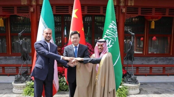 إيران تعلن استئناف التبادل التجاري مع السعودية