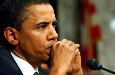 أوباما يرد على الانتقادات: اني هزيل البنية لكني صلب