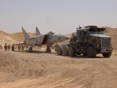 صور اكتشاف القوات الامريكية لطائرات صدام الحربية في رمال الصحراء