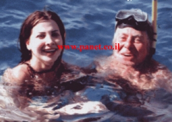 هل لمس حسين فهمي شرف نانسي عجرم ؟