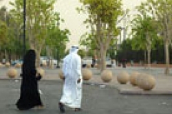سعوديون يقبلون على الزواج الفندقي سرا و فتيات يخشين رفع دعوى الاعتراف به خوفا من الفضيحة