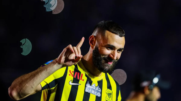 مفاجأة.. كريم بنزيما لم يرحل مجاناً عن ريال مدريد