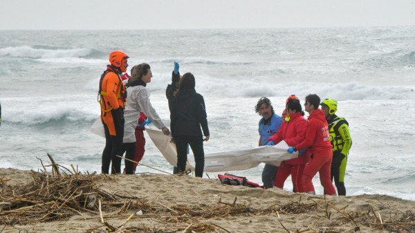 عدد من المفقودين في حادثي غرق قبالة سواحل إيطاليا