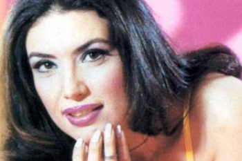 الفنانة المصرية عبير صبري تخلع الحجاب بحثا عن فرصة عمل