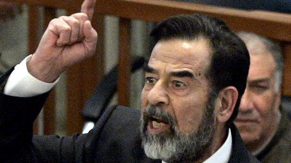 بالفيديو.. تفاصيل مثيرة لليوم الأخير لصدام حسين قبل إعدامه