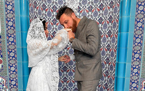 شاهد: محمود حجازي يحتفل بزفافه ويكشف هوية خطيبته