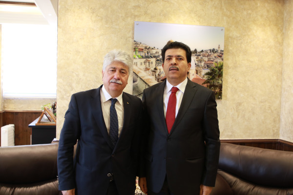مجدلاني والسفير التونسي يبحثان آخر المستجدات السياسية على الساحة الفلسطينية