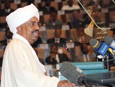الحكومة السودانية من 77 وزيرا بينهم 7 نساء