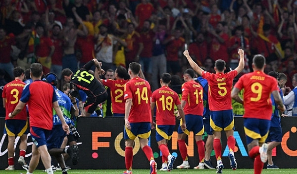 إسبانيا تُتوّج بكأس أمم أوروبا 2024 على حساب إنجلترا