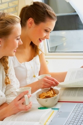 ماهو احساسك عندما ترى امك تبكي؟؟؟