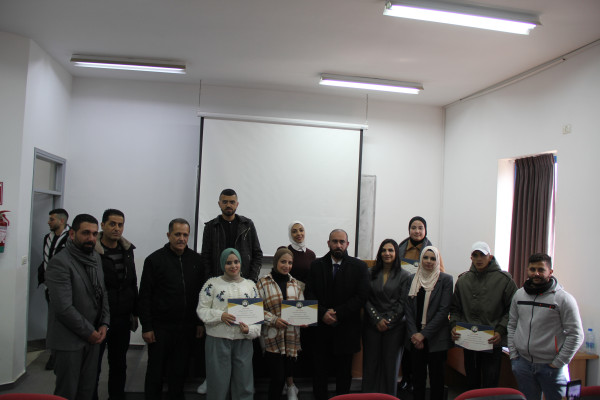 هيئة مكافحة الفساد تنظم لقاءً بجامعة فلسطين الأهلية لمعالجة مشاكل الطلبة مع المواصلات