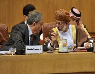 مشروع بيان القمة العربية يطالب الحوثيين بالانسحاب وتسليم سلاحهم