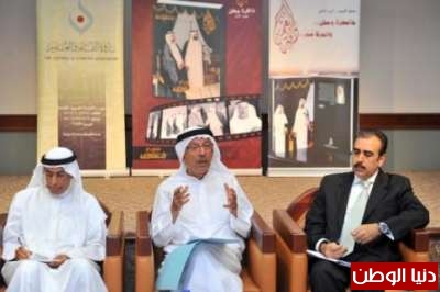 مثقفون اماراتيون في ندوة دبي : كتاب دفتر العمر لسالم السامان متعة تاريخية