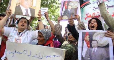 وقوع إصابات فى تراشق بالحجارة بين مؤيدى ومعارضى مبارك بماسبيرو