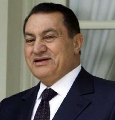سفير اسرائيل يرسل بوكيه ورد لمبارك في عيد ميلاده