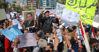اشتباكات بين مؤيدى ومعارضى مبارك بميدان مصطفى محمود