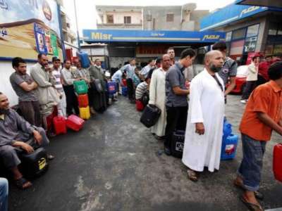 أزمة السولار تتصاعد فى المحافظات المصرية وإصابة 14 فى مشاجرات داخل محطات التموين