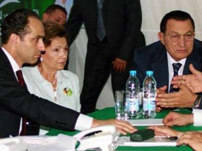 مبارك يعد خطابا يعتذر فيه من المصريين ويطلب العفو