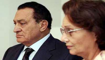 مبارك يهدد شخصية سيادية بنشر فضائحه