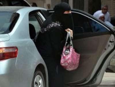 اعتقال ست نساء في السعودية لفترة وجيزة بسبب قيادتهن السيارة
