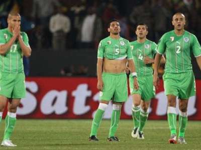 لاعبون جزائريون يتراجعون عن زيارة بلدهم بعد الهزيمة المذلة أمام المغرب