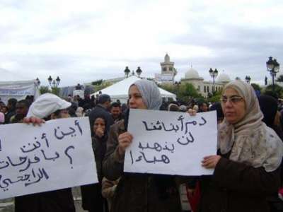 انطلاق محاكمة بن علي غيابياً في تونس.. ومحاموه يدرسون التأجيل