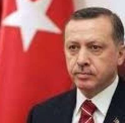 أردوغان يتبنى طفلة سورية بعد مقتل أهلها برصاص الأمن