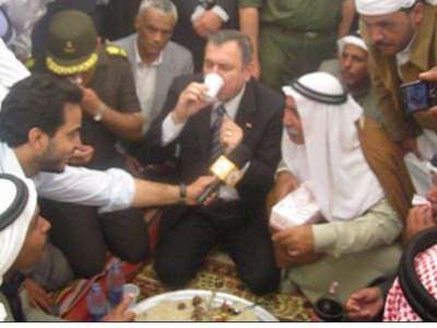 مائة يوم فى حكم مصر: عصام شرف.. كثير من التصريحات قليل من الإنجازات بدأ من التحرير وزار 9 دول واحتجزه أهالى قنا فى مسجد