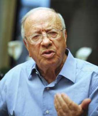 الباجي قائد السبسي : لم يهنئنا بنجاح ثورتنا زعيم عربي واحد ونبعث للزعماء العرب بالتهاني في المناسبات ولكنهم لا يردون علينا