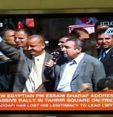ثوار التحرير يعزلون شرف ويشكلون حكومة جديدة