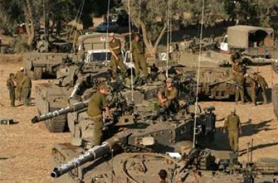 سيلفان شالوم لا يستبعد عملية عسكرية برية في غزة ردا على الصواريخ