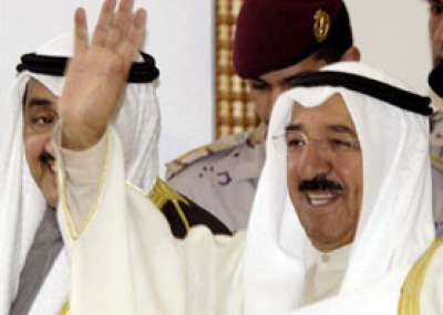 بسبب غسل أموال غامضة..أمير الكويت على وشك حل مجلسي الوزراء والنواب