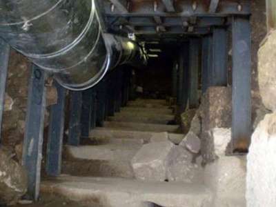 تحذيرات من الانهيار .. الإنتهاء من حفر نفق بطول 600 متر يكشف أساسات المسجد الأقصى