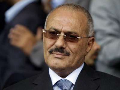 الرئيس اليمني يعود إلى صنعاء بصورة مفاجئة
