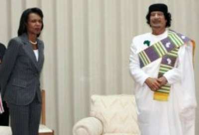 رايس تروي قصة لقائها بالقذافي وتقول انه عبر عن اعجاب غريب بها