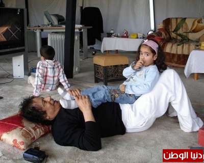 طبيب القذافي : معمرالقذافي عاش بالاعشاب وقال..لن اموت علي فراش المرض