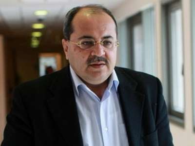 الطيبي يطالب وزير المواصلات إلزام  شركة إيجد تقديم خدمات باللغة العربية