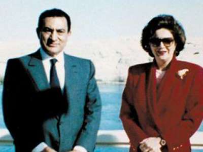 أرشيف مبارك السرى فى مذكرات زوجته:أفلام لمعارضي الرئيس السابق ووزرائه وفنانات وبعض أعضاء البرلمان