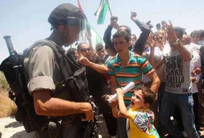 طفل فلسطيني