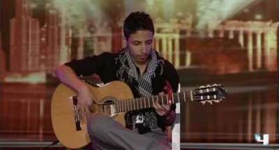 أول عازف جيتار في Arabs Got Talent يحرض نجوى كرم على الغرام