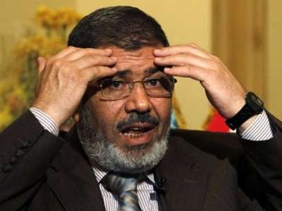 جهة سيادية تضغط على مرسي لابقاء وزيرين من عهد مبارك بالحكومة.. وابو النجا:خلفهما سر كبير