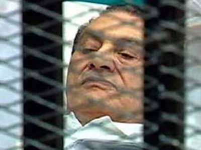 النيابة تبدأ التحقيق مع مبارك ووالي واحمد شفيق في قضايا فساد جديدة