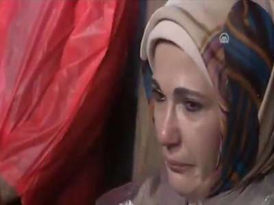عندما بكت زوجة رئيس وزراء تركيا على مذابح المسلمين في بورما .. فيديو