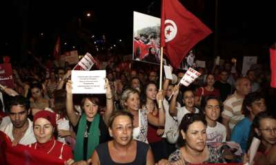آلاف التونسيين يتظاهرون فى العاصمة دفاعاً عن حقوق المرأة